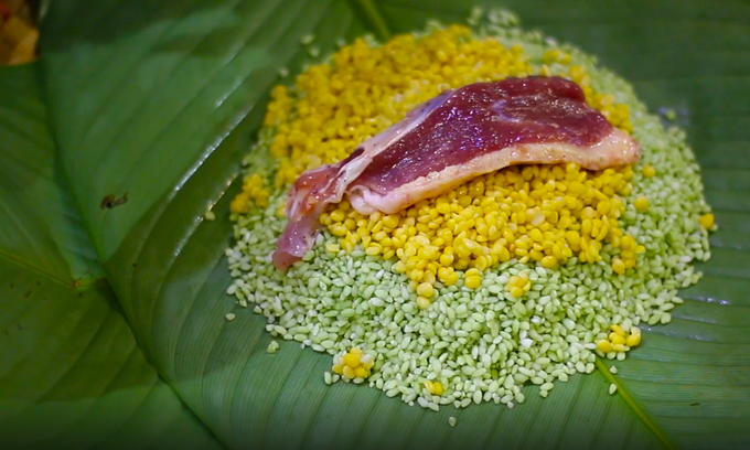 chung cake, tet chung cake, unique cake taste, variation of banh chung, 3 types of strange banh chung on tet holiday called salmon, geese and salted eggs