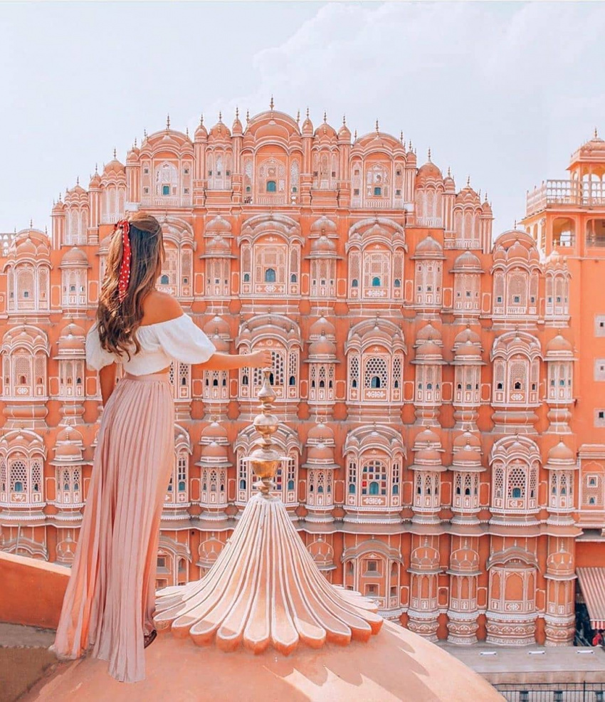 The Palace of the Wind Hawa Mahal, the pride of the ‘pink city’ Jaipur