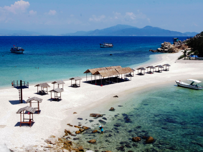 Yen Hon Noi Island, a ‘unique’ double beach that cannot be missed when traveling to Nha Trang