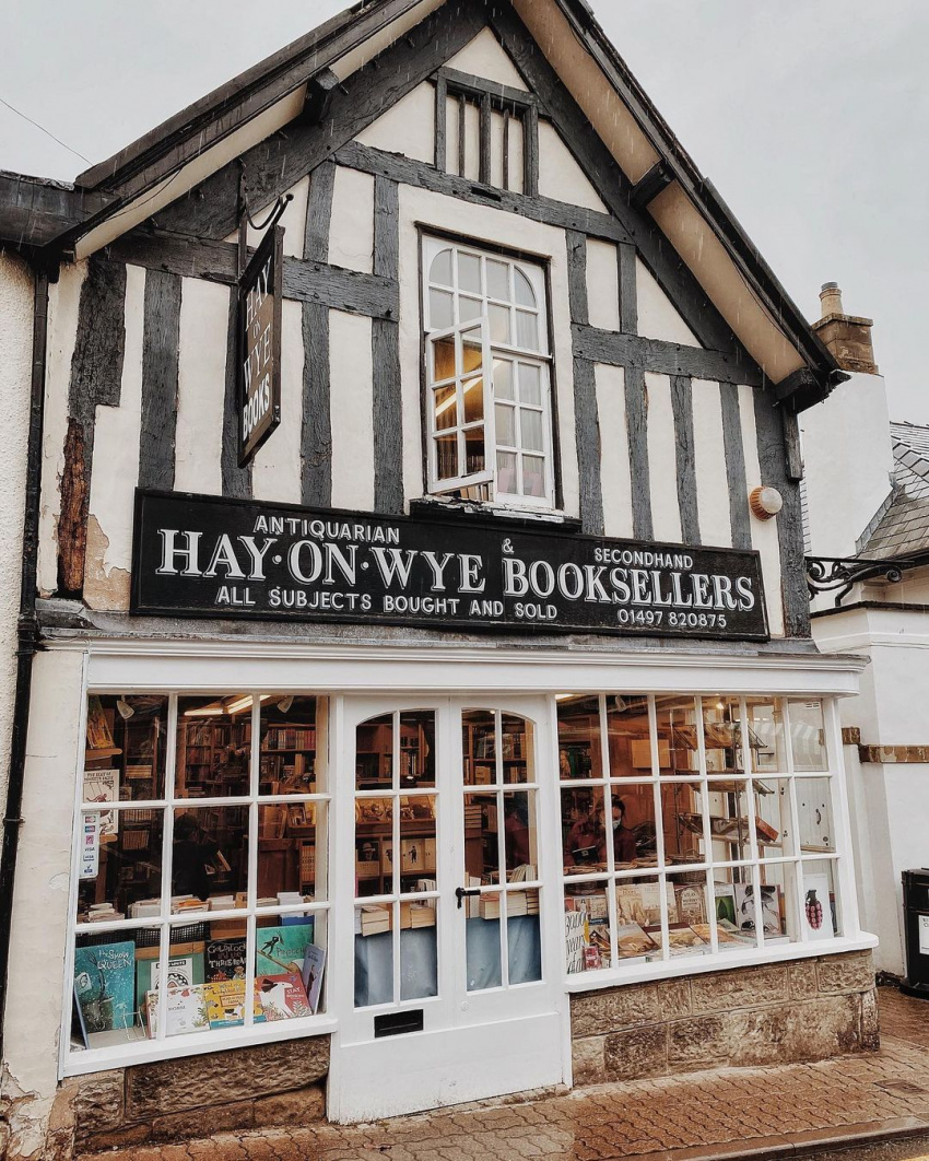 book town, hay-on-wye, hay-on-wye town, a one-of-a-kind paradise for ‘nerds’
