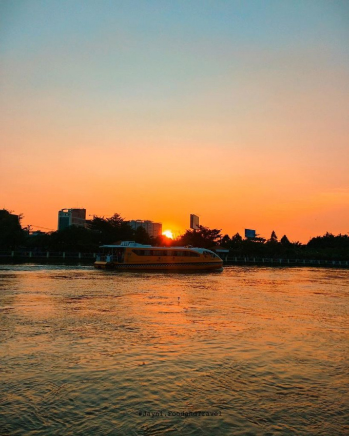 5 places to fully watch the romantic sunset in Saigon