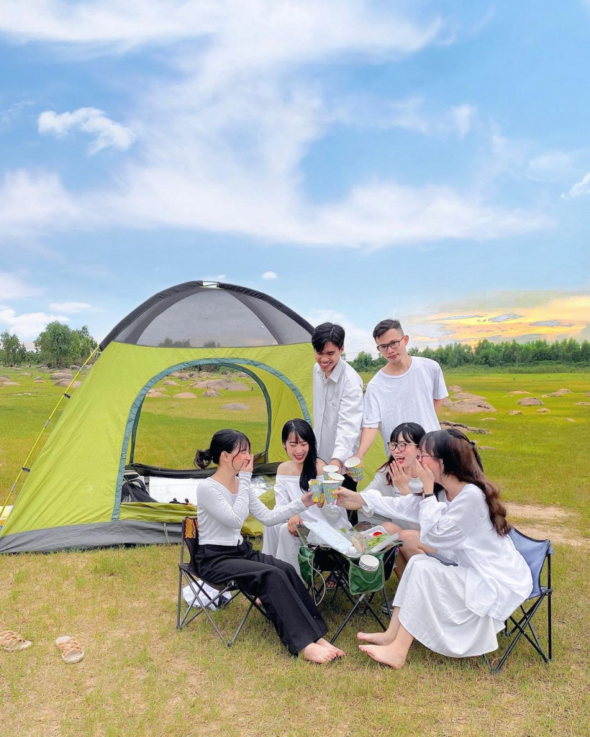 camping, camping travel, camping trip, new travel trend, camping tourism, a travel trend that makes young people crazy