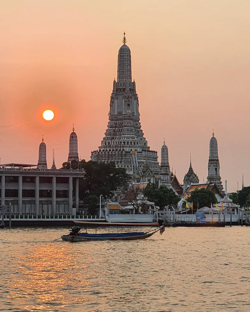 Wat Arun, the temple of dawn is the most popular tourist attraction in Bangkok