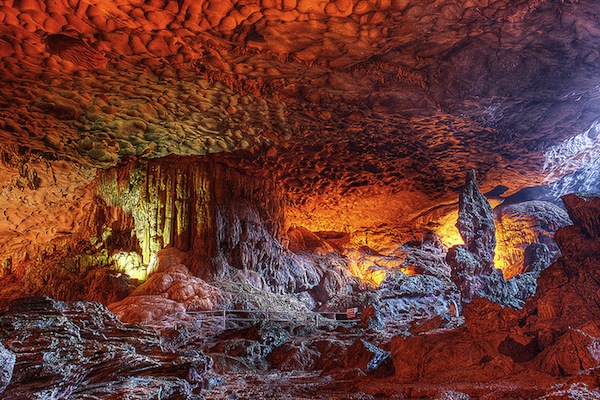 top 7 những hang động đẹp nhất vịnh hạ long