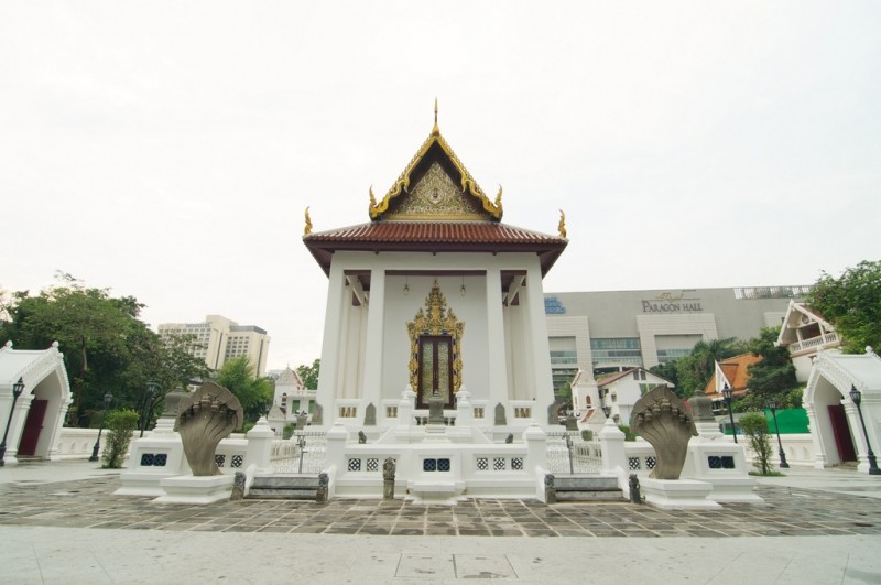 10 ngôi chùa nổi tiếng linh thiêng ở bangkok, thái lan
