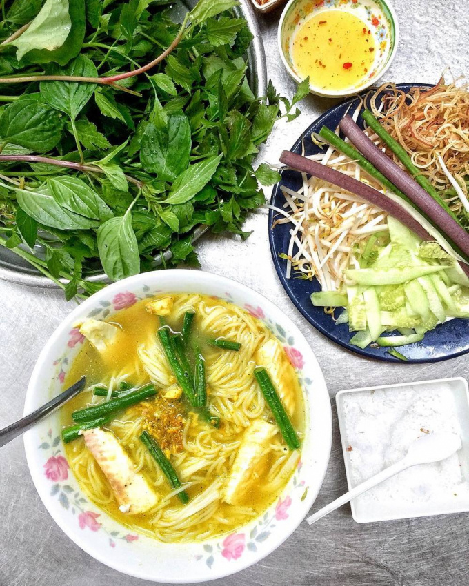 4 delicious dishes make up the brand name of Ho Thi Ky market