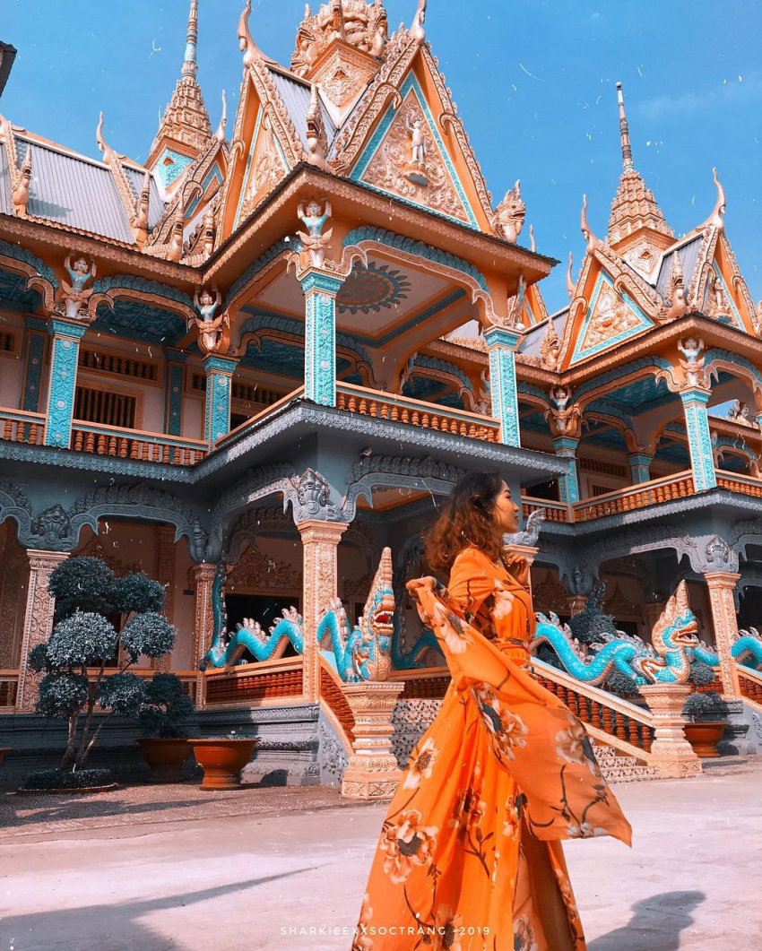 Som Rong Pagoda, a temple with Khmer architecture makes the ‘virtual living team’ passionate