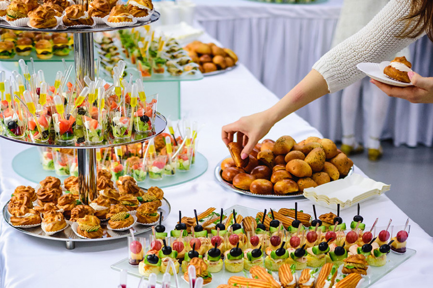 Finger Food – interesting features of special dishes at the welcome party tiệc
