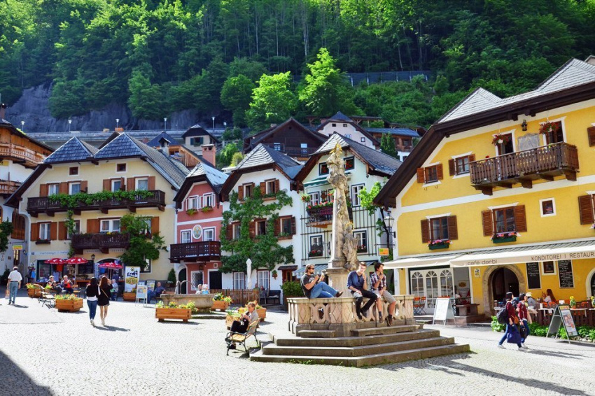 austria travel, hallstatt, travel around europe, hallstatt, a beautiful village like straight out of an austrian fairy tale