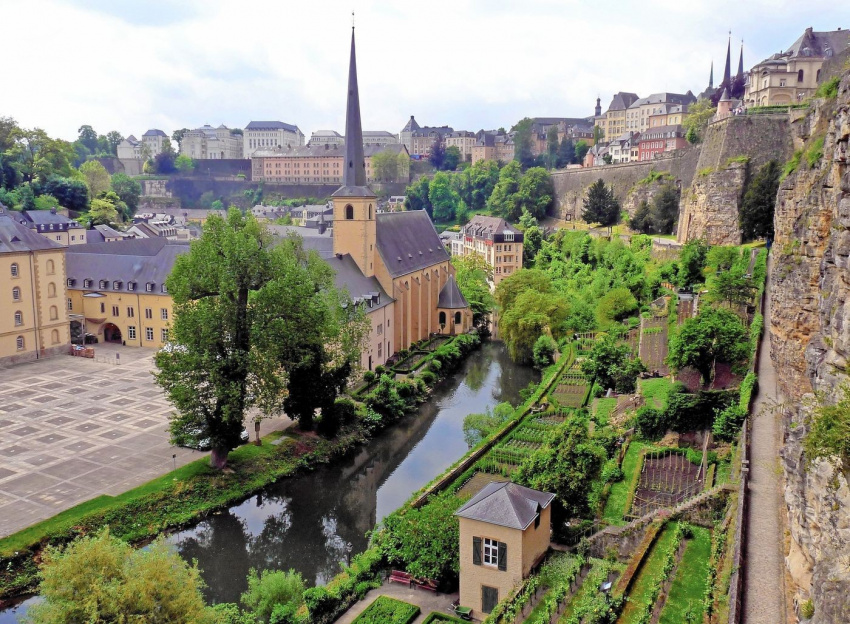 du lịch luxemborg thưởng thức những món ăn hấp dẫn