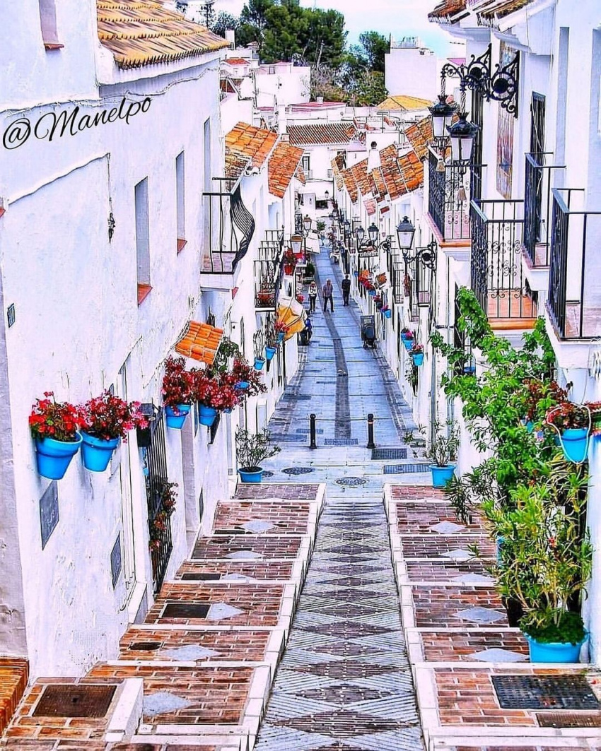 Visit Mijas, the white village reminiscent of Spain’s Da Lat