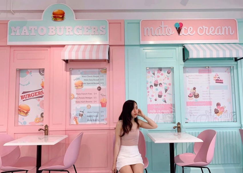 3 cafes filled with pink are very suitable for young people in Saigon