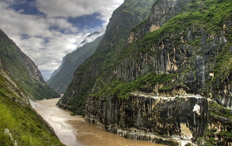 10 cung đường núi tuyệt đẹp nhất thế giới