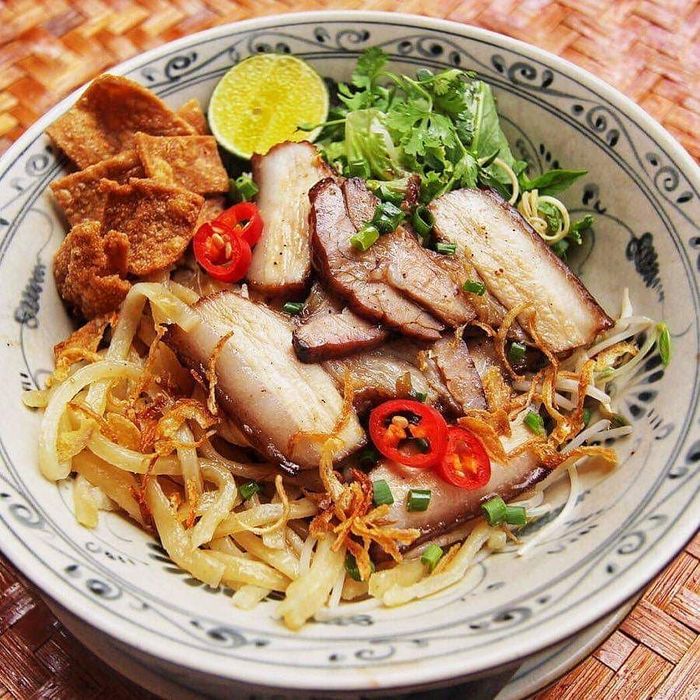 Cao Lau – A unique feature in the culinary quintessence of Hoi An ancient town