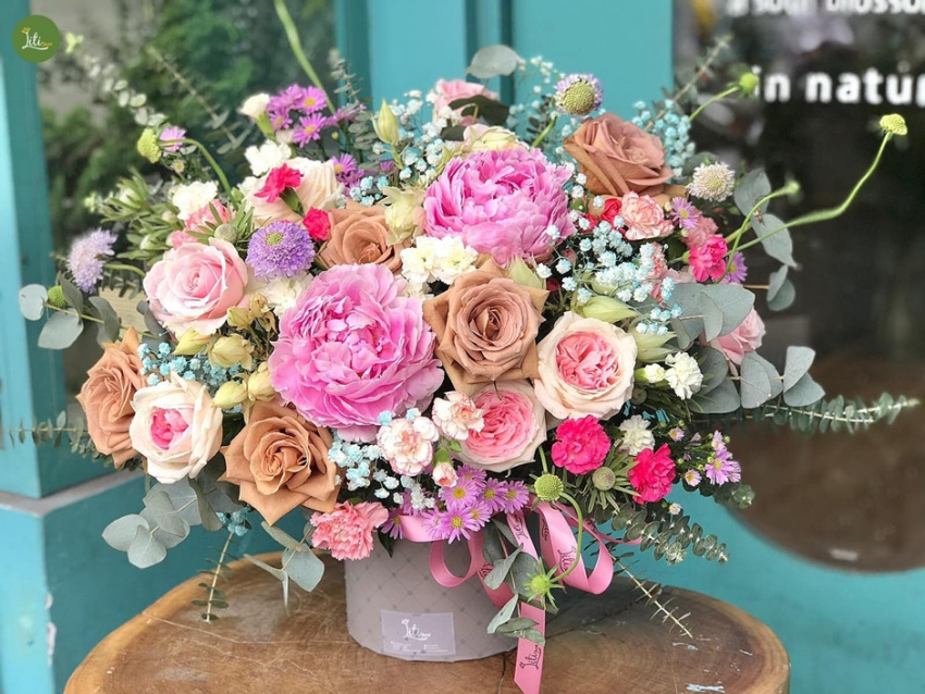 5 beautiful flower shops in Hanoi to give to the woman you love on October 20