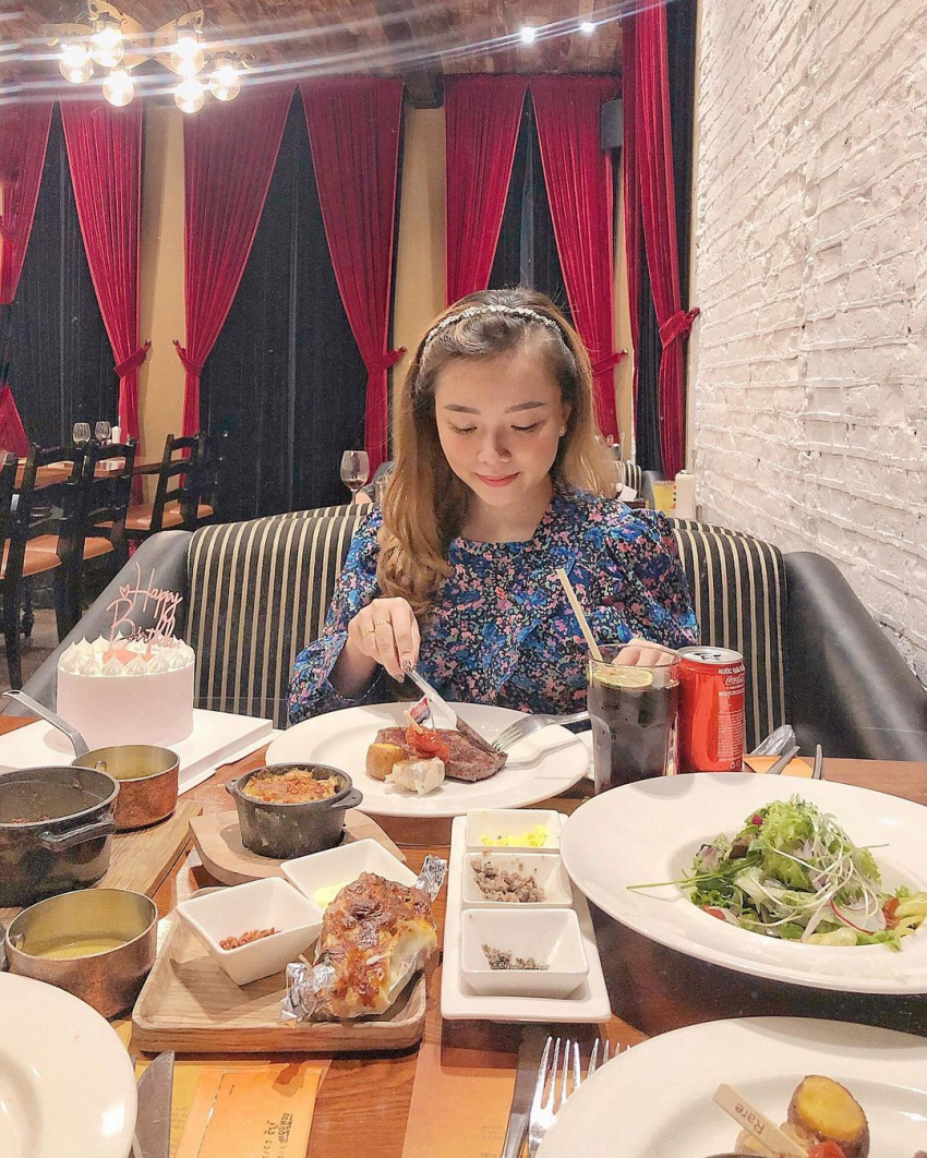 beefsteak, casual restaurant in hanoi, gifts 10/20, high-class restaurant in hanoi, vietnamese women's day october 20, 3 beefsteak addresses from high-end to affordable to invite girlfriends on 10/20