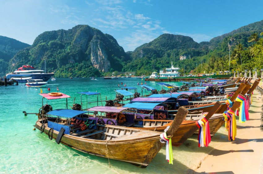 Koh Phi Phi Island, a tourist island trusted by tourists in Thailand