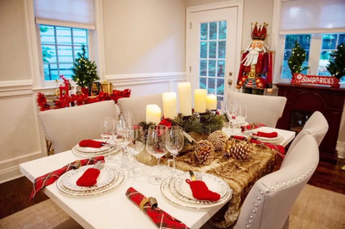 christmas, christmas home decoration, noel 2020, enjoy christmas at a christmas house priced at vnd 23 million/night