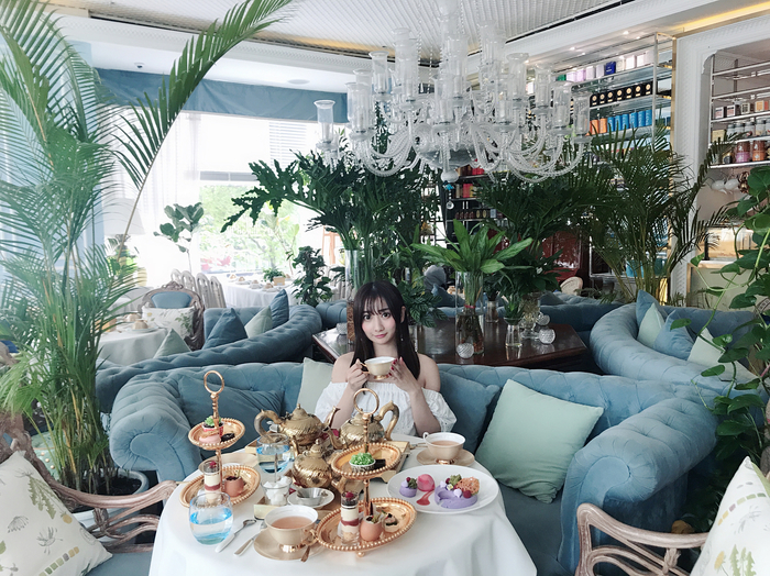 a beautiful cafe, cafe, nice cafe, nice cafe in saigon, saigon cuisine, 3 coffee shops that are both beautiful and suitable for business dates in saigon