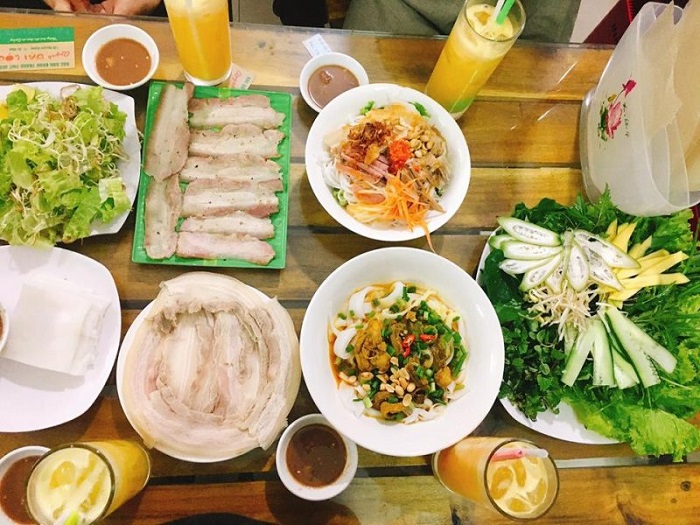 da nang tourism, danang, delicious restaurant in da nang, vietnamese specialties, 7 standard street foods ‘delicious, nutritious, cheap’ must try in da nang