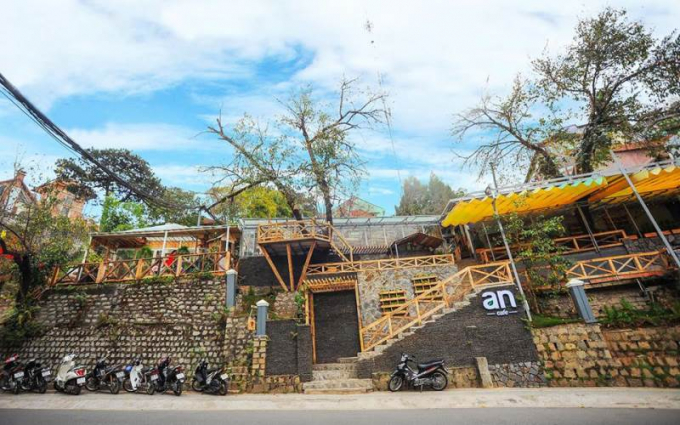 a beautiful cafe, an cafe, da lat speciality, nice cafe, nice coffee shop in da lat, visit dalat, an cafe dalat and interesting things to attract visitors