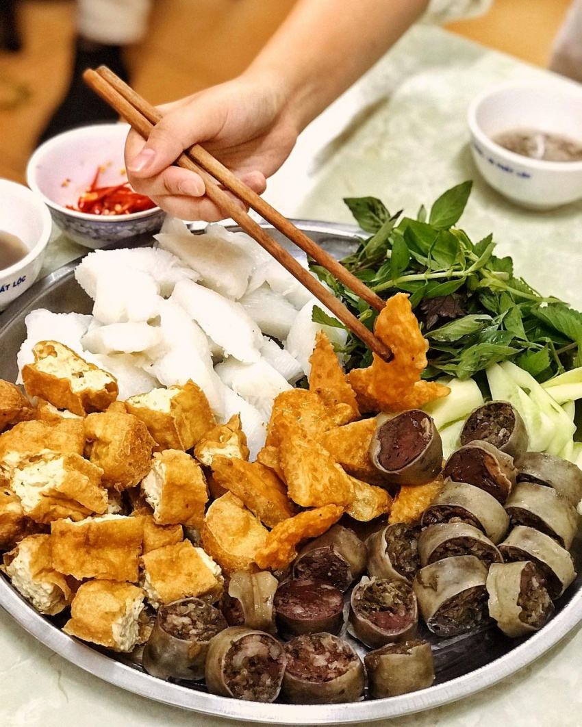 7 delicious shrimp paste noodle shops for people who don’t know ‘what to eat this afternoon’ in Hanoi