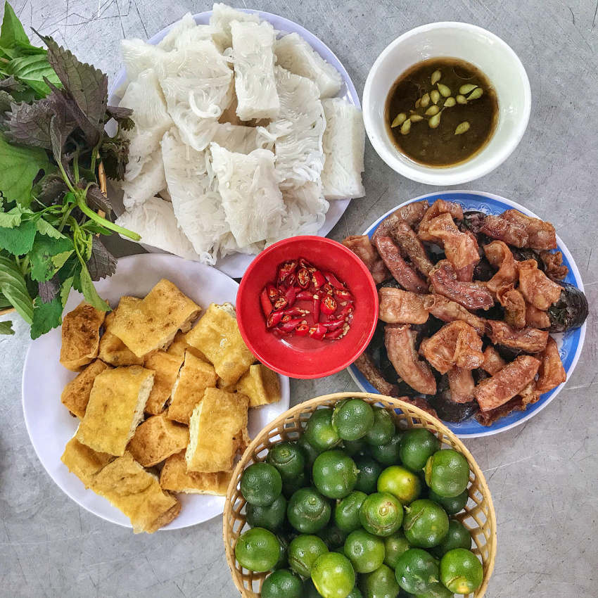 delicious restaurant in hanoi, hanoi cuisine, hanoi specialties, street food, vermicelli with shrimp paste, what's for lunch, 7 delicious shrimp paste noodle shops for people who don’t know ‘what to eat this afternoon’ in hanoi