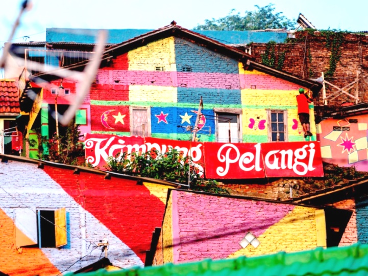 Khu ổ chuột Kampung Pelangi – Thiên đường sắc màu ở Indonesia