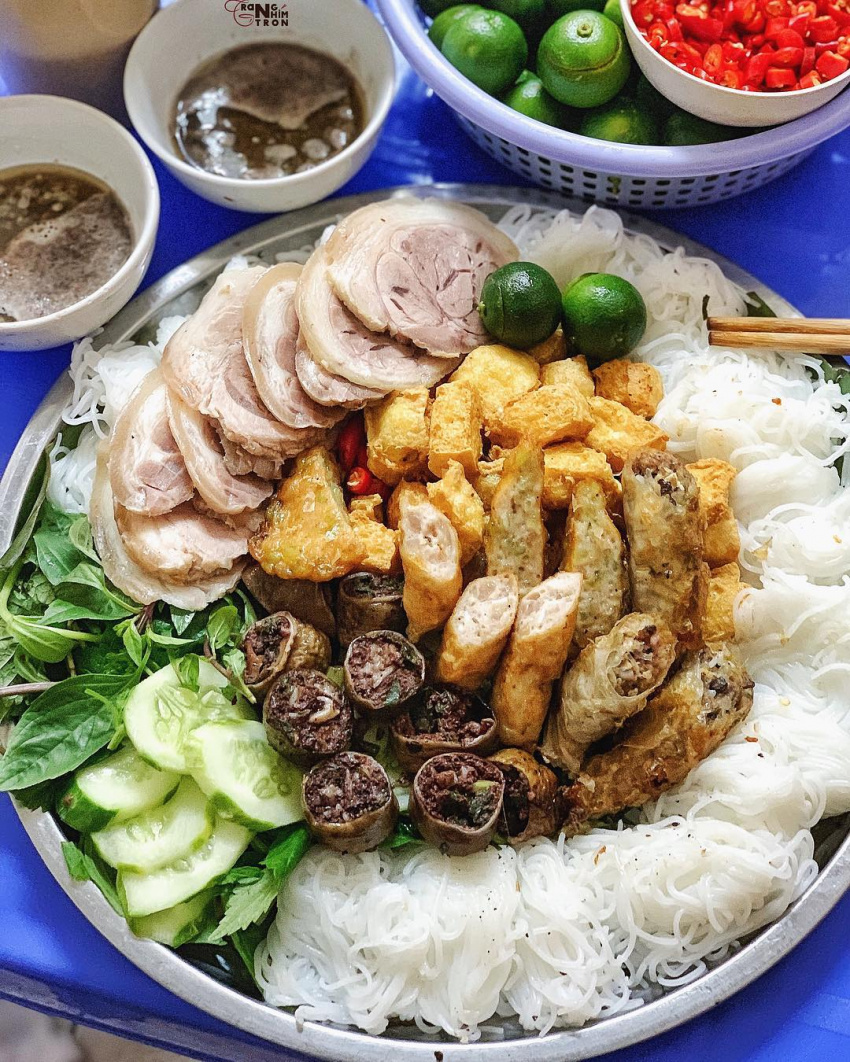 cuisine, culinary elite, delicious restaurant in hanoi, hanoi cuisine, hanoi specialties, noodles with bean paste with shrimp paste, streets cuisine, noodles with shrimp paste and shrimp: when street food becomes a national dish