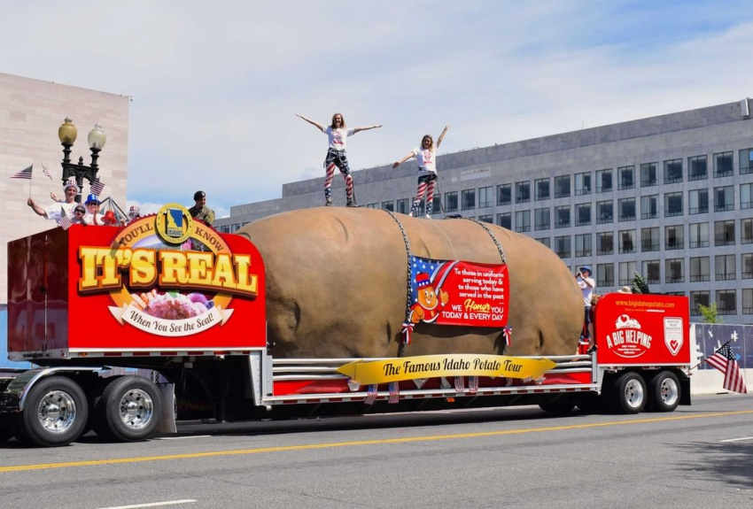 Potato hotel weighs 6 tons, moves nearly 48 states in the US