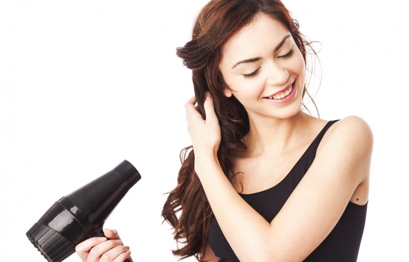 10 bí quyết chăm sóc tóc đẹp toàn diện vào mùa đông bạn gái không nên bỏ qua