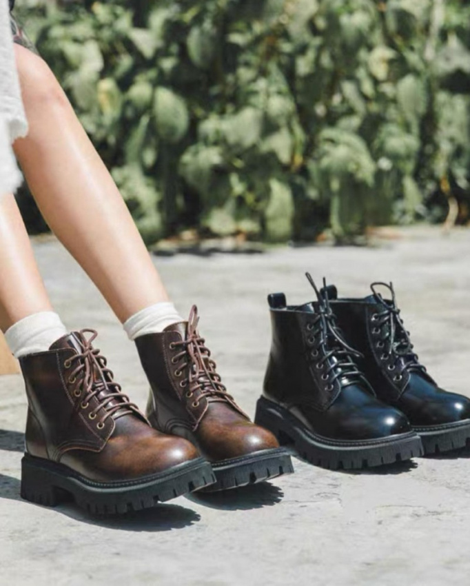 10 shop giày dép đẹp, chất lượng được yêu thích nhất trên Instagram