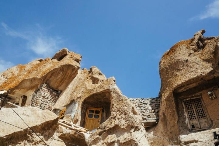 địa điểm du lịch, ngôi làng, du lịch, du khách, ngôi làng cổ 700 tuổi với những căn nhà xây trong núi đá