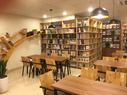 10 quán cafe sách yên tĩnh dành cho dân văn phòng tại hà nội