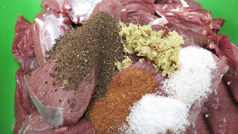 kinh nghiệm hay tại bachhoaxanh, thịt trâu gác bếp là đặc sản gì mà giá 1-2 triệu/kg vẫn được săn đón?