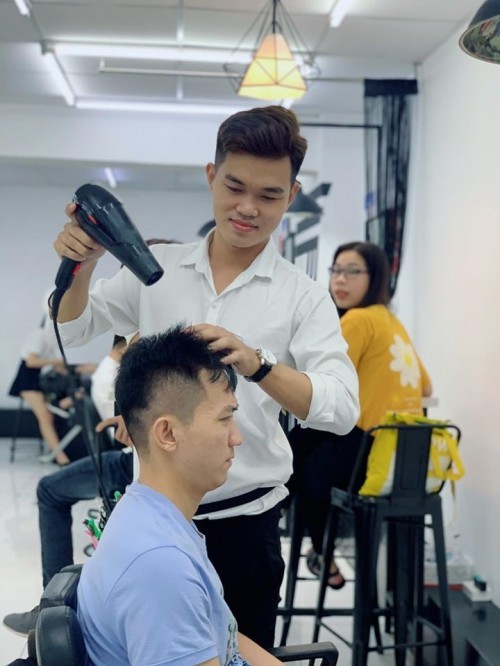 Top 7 Tiệm cắt tóc nam đẹp và chất lượng nhất quận Bình Tân TP HCM   toplistvn