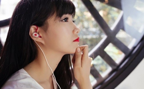 6 thói quen xấu gây hại cho đôi tai bạn nên biết