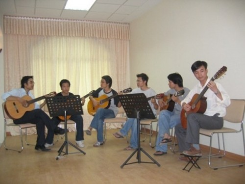 10 điều bạn cần biết khi học guitar - học đàn guitar nhanh nhất