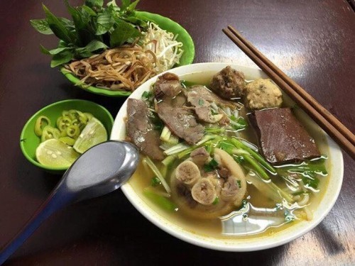 10 Quán ăn ngon gần Đại học Luật Hà Nội