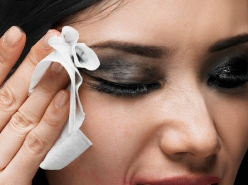 10 thói quen gây hại cho đôi mắt bạn nên biết