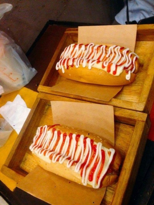 7 địa chỉ ăn hotdog ngon nhất hà nội