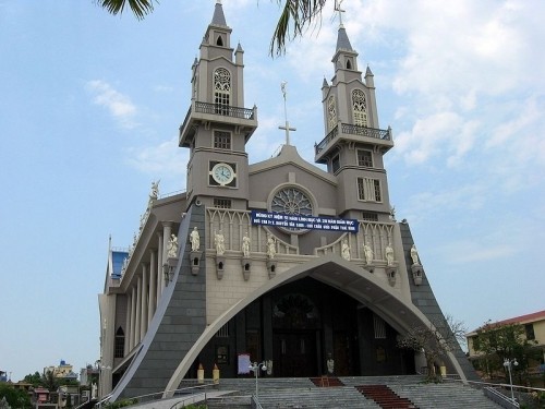 10 nhà thờ nổi tiếng nhất việt nam