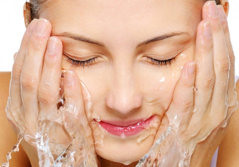 10 lưu ý giúp rửa mặt làm đẹp da đơn giản nhất