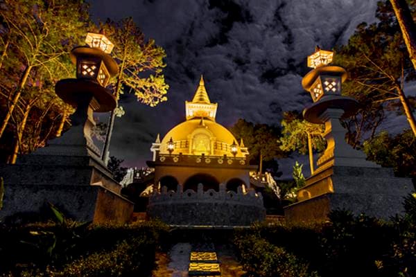 thiền viện trúc lâm – ngôi chùa trên ngọn đồi xanh