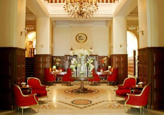 dalat palace hotel khách sạn 5 sao đầu tiên ở đà lạt