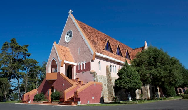 Nhà thờ Domaine de Marie Đà Lạt: Hướng dẫn tham quan [2021]