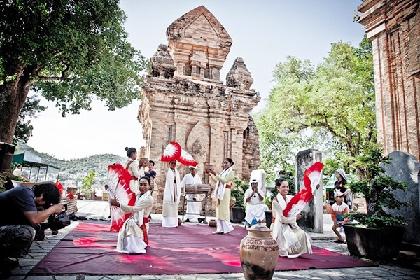 14 lễ hội truyền thống nổi tiếng nhất việt nam