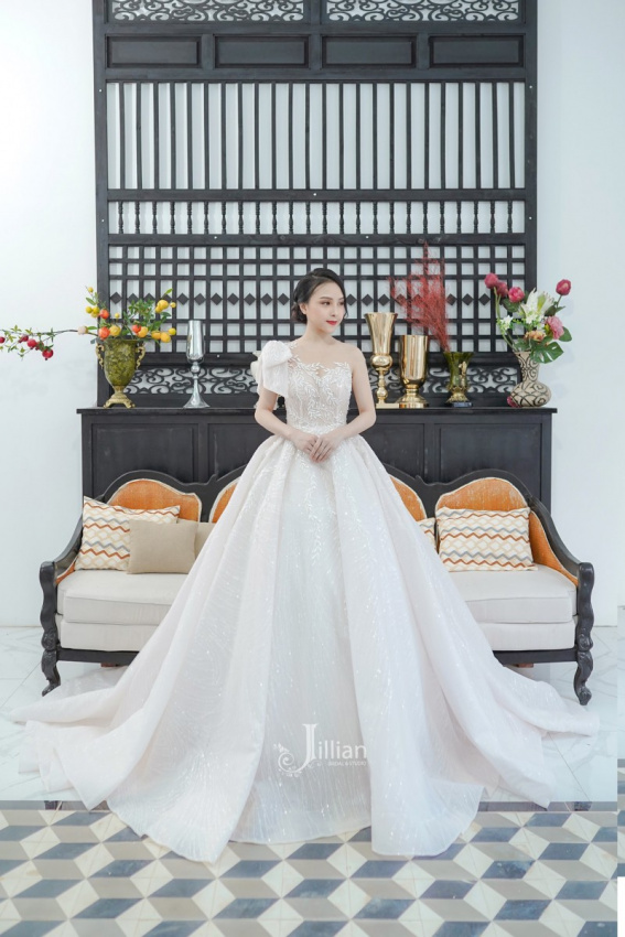 Top 5 địa điểm uy tín Mua váy cưới may sẵn cao cấp tại TP.HCM - Nicole  Bridal