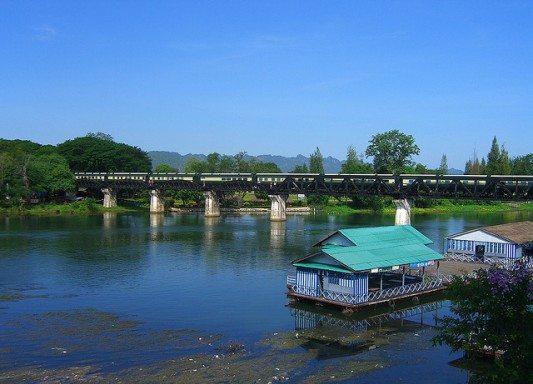 cầu sông kwai ở thái lan nơi thời gian ngừng lại