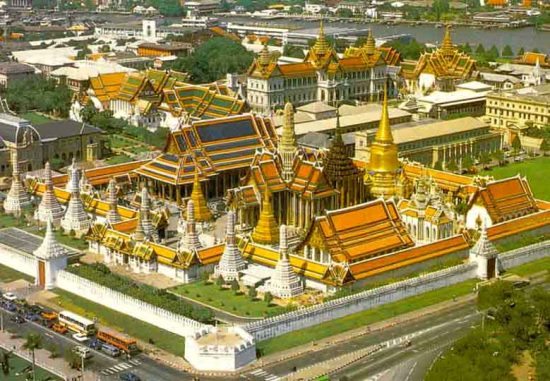 Tham quan Cung điện Hoàng gia Thái Lan ở Bangkok